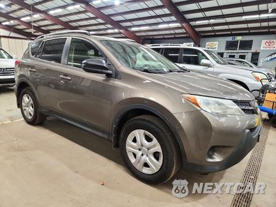 Czwarte zdjęcie samochodu z boku: 2015 TOYOTA RAV4 LE VIN:JTMBFREV6FD148705 - miniatura