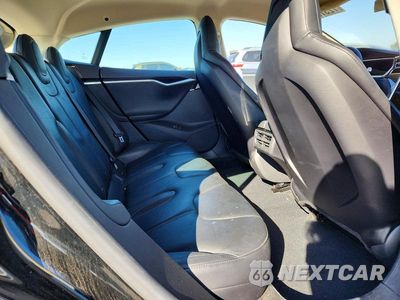 Zdjęcie 10 z 12 samochodu: 2013 TESLA MODEL S VIN:5YJSA1AG1DFP05064 - miniatura