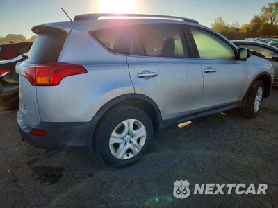 Trzecie zdjęcie samochodu z tyłu: 2015 TOYOTA RAV4 LE VIN:JTMBFREV3FJ036350 - miniatura