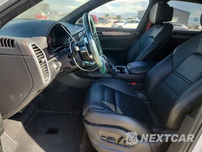 Zdjęcie 7 z 12 samochodu: 2022 PORSCHE CAYENNE GTS VIN:WP1AG2AYXNDA38527 - miniatura
