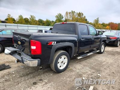 Trzecie zdjęcie samochodu z tyłu: 2011 CHEVROLET SILVERADO K1500 LT VIN:1GCPKSE37BF130820 - miniatura