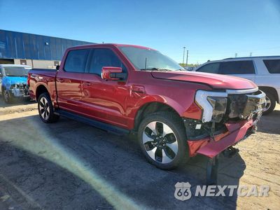 Czwarte zdjęcie samochodu z boku: 2022 FORD F150 LIGHTNING PRO VIN:1FT6W1EV5NWG13240 - miniatura