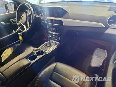 Zdjęcie 8 z 12 samochodu: 2015 MERCEDES-BENZ C 250 VIN:WDDGJ4HB8FG436044 - miniatura