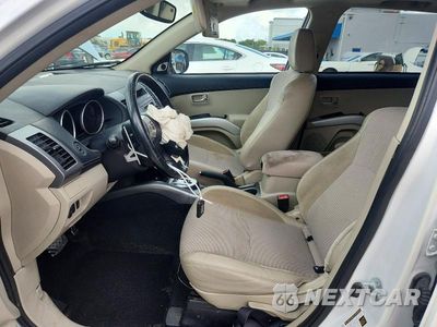 Zdjęcie 7 z 13 samochodu: 2010 MITSUBISHI OUTLANDER GT VIN:JA4JT5AX8AZ009217 - miniatura