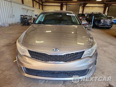 Piąte zdjęcie samochodu w środku: 2017 KIA OPTIMA LX VIN:5XXGT4L39HG125351 - miniatura