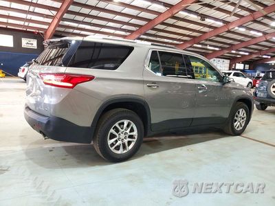 Trzecie zdjęcie samochodu z tyłu: 2018 CHEVROLET TRAVERSE LT VIN:1GNEVGKW1JJ182652 - miniatura