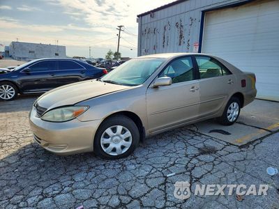 2002 TOYOTA CAMRY LE 4T1BE32KX2U047568 - główne zdjęcie licytacji z USA - miniatura