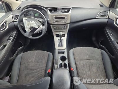 Zdjęcie 8 z 12 samochodu: 2014 NISSAN SENTRA S VIN:3N1AB7AP0EL680241 - miniatura