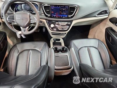 Zdjęcie 8 z 13 samochodu: 2024 CHRYSLER PACIFICA HYBRID SELECT VIN:2C4RC1S70RR150059 - miniatura