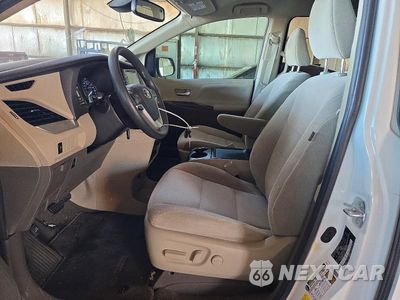 Zdjęcie 7 z 12 samochodu: 2020 TOYOTA SIENNA LE VIN:5TDKZ3DC2LS049755 - miniatura