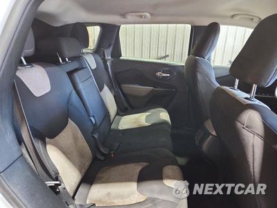 Zdjęcie 11 z 13 samochodu: 2014 JEEP CHEROKEE LATITUDE VIN:1C4PJMCB3EW180627 - miniatura