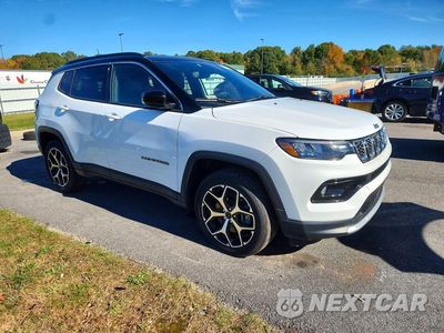 Czwarte zdjęcie samochodu z boku: 2025 JEEP COMPASS LIMITED VIN:3C4NJDCN8ST598023 - miniatura