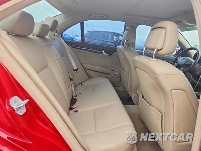 Zdjęcie 10 z 12 samochodu: 2010 MERCEDES-BENZ C 300 VIN:WDDGF5EB3AR086363 - miniatura