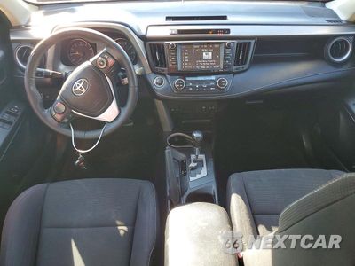 Zdjęcie 8 z 13 samochodu: 2017 TOYOTA RAV4 XLE VIN:2T3RFREV3HW684189 - miniatura