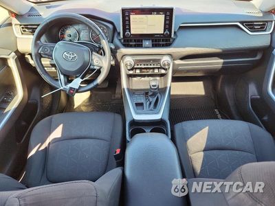 Zdjęcie 8 z 13 samochodu: 2020 TOYOTA RAV4 XLE VIN:JTMP1RFV9LD052713 - miniatura