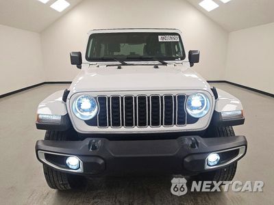 Piąte zdjęcie samochodu w środku: 2026 JEEP WRANGLER SAHARA VIN:1C4PJXEG9TW245892 - miniatura