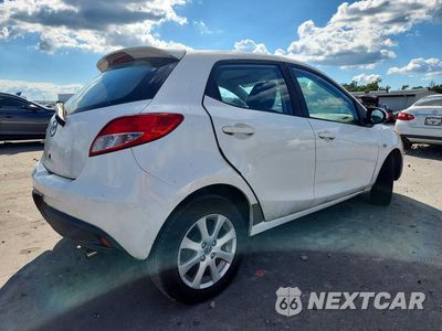 Trzecie zdjęcie samochodu z tyłu: 2013 MAZDA MAZDA2 VIN:JM1DE1LY3D0158140 - miniatura