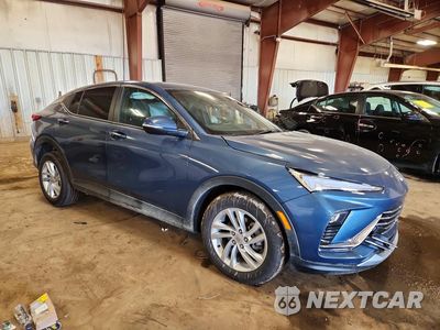 Czwarte zdjęcie samochodu z boku: 2025 BUICK ENVISTA PREFERRED VIN:KL47LAEP9SB225570 - miniatura