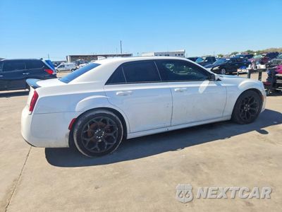 Trzecie zdjęcie samochodu z tyłu: 2018 CHRYSLER 300 S VIN:2C3CCABG2JH243654 - miniatura