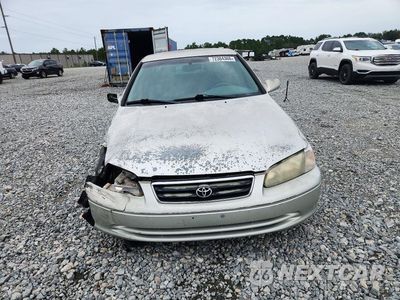 Piąte zdjęcie samochodu w środku: 2000 TOYOTA CAMRY LE VIN:4T1BG22K2YU007949 - miniatura
