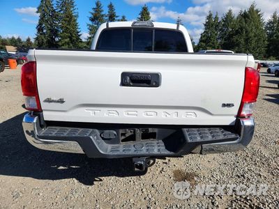 Zdjęcie 6 z 12 samochodu: 2017 TOYOTA TACOMA SR5 V6 VIN:3TMCZ5AN4HM049821 - miniatura