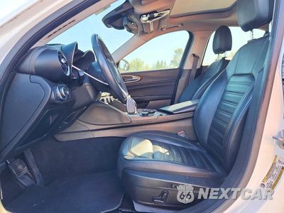 Zdjęcie 7 z 12 samochodu: 2017 ALFA ROMEO GIULIA TI VIN:ZARFAECN9H7536501 - miniatura