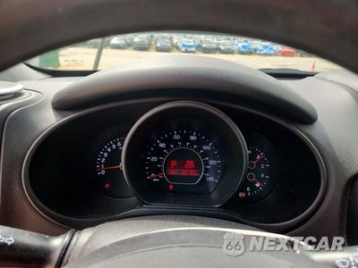 Zdjęcie 9 z 12 samochodu: 2016 KIA SOUL BASE VIN:KNDJN2A22G7370935 - miniatura