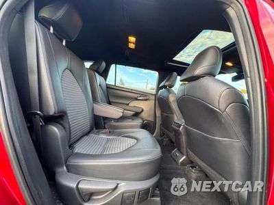 Zdjęcie 6 z 11 samochodu: 2024 TOYOTA HIGHLANDER XSE VIN:5TDKDRAH5RS548673 - miniatura