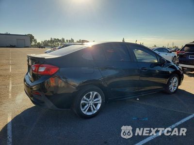 Trzecie zdjęcie samochodu z tyłu: 2018 CHEVROLET CRUZE LT VIN:1G1BE5SM9J7147135 - miniatura