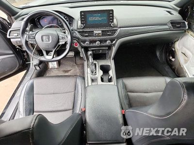 Zdjęcie 8 z 12 samochodu: 2018 HONDA ACCORD SPORT VIN:1HGCV1F37JA243212 - miniatura