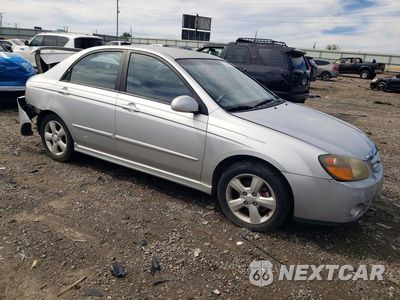 Czwarte zdjęcie samochodu z boku: 2008 KIA SPECTRA LX VIN:KNAFE121785016506 - miniatura