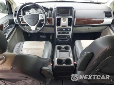 Zdjęcie 8 z 13 samochodu: 2010 CHRYSLER TOWN & COUNTRY TOURING PLUS VIN:2A4RR8D18AR320683 - miniatura