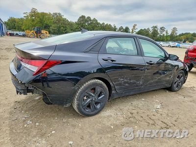Trzecie zdjęcie samochodu z tyłu: 2022 HYUNDAI ELANTRA SEL VIN:KMHLM4AG7NU278149 - miniatura