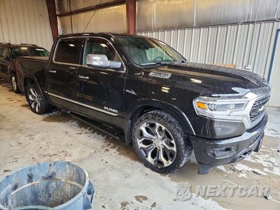 Czwarte zdjęcie samochodu z boku: 2019 RAM 1500 LIMITED VIN:1C6SRFHT9KN870990 - miniatura