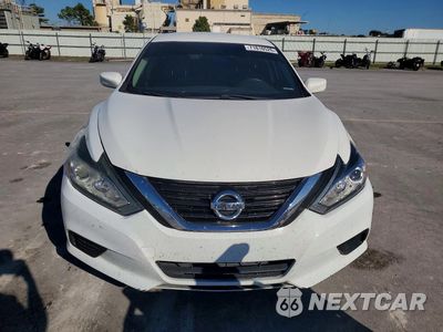 Piąte zdjęcie samochodu w środku: 2018 NISSAN ALTIMA 2.5 S VIN:1N4AL3AP9JC211101 - miniatura