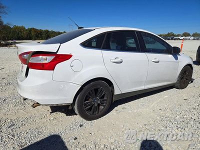 Trzecie zdjęcie samochodu z tyłu: 2012 FORD FOCUS SEL VIN:1FAHP3H21CL376012 - miniatura