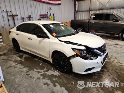 Czwarte zdjęcie samochodu z boku: 2017 NISSAN ALTIMA 2.5 SR VIN:1N4AL3AP7HC472057 - miniatura
