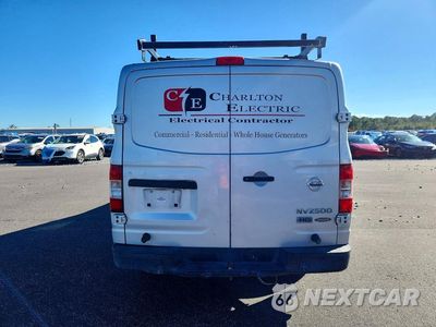 Zdjęcie 6 z 13 samochodu: 2016 NISSAN NV 2500 HD SV VIN:1N6BF0KY2GN801551 - miniatura
