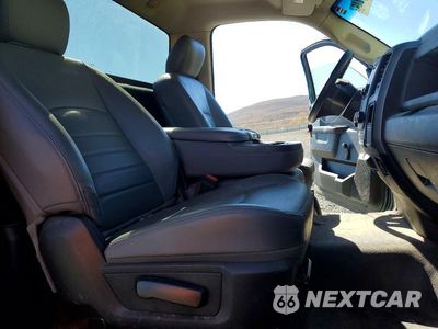 Zdjęcie 10 z 12 samochodu: 2019 RAM 1500 CLASSIC TRADESMAN VIN:3C6JR7DT4KG668672 - miniatura