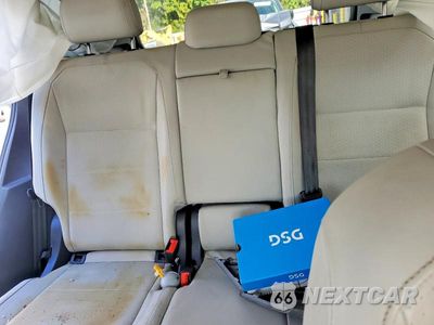 Zdjęcie 10 z 13 samochodu: 2018 VOLKSWAGEN TIGUAN SE VIN:3VV2B7AX3JM092339 - miniatura