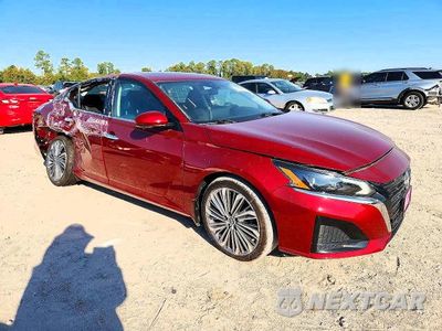 Czwarte zdjęcie samochodu z boku: 2023 NISSAN ALTIMA SL VIN:1N4BL4EW1PN410409 - miniatura