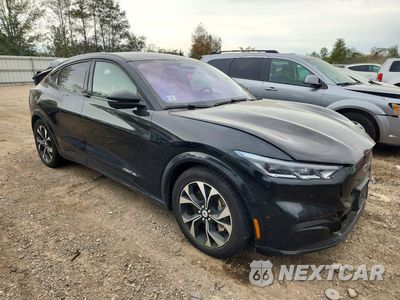 Czwarte zdjęcie samochodu z boku: 2021 FORD MUSTANG MACH-E PREMIUM VIN:3FMTK3SU4MMA09808 - miniatura