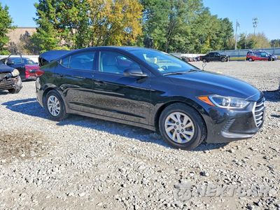 Czwarte zdjęcie samochodu z boku: 2017 HYUNDAI ELANTRA SE VIN:5NPD74LFXHH103087 - miniatura
