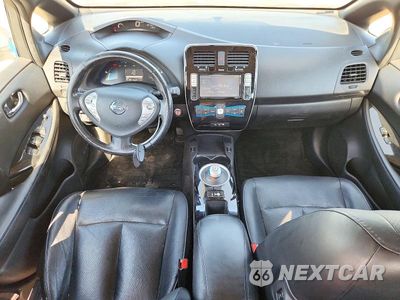 Zdjęcie 8 z 12 samochodu: 2013 NISSAN LEAF S VIN:1N4AZ0CP0DC404056 - miniatura