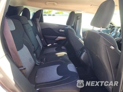 Zdjęcie 10 z 12 samochodu: 2017 JEEP CHEROKEE SPORT VIN:1C4PJLASXHW623289 - miniatura