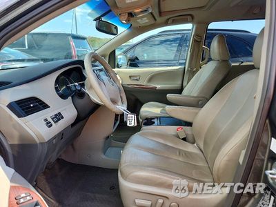 Zdjęcie 7 z 13 samochodu: 2013 TOYOTA SIENNA XLE 8-PASSENGER VIN:5TDYK3DC7DS382727 - miniatura