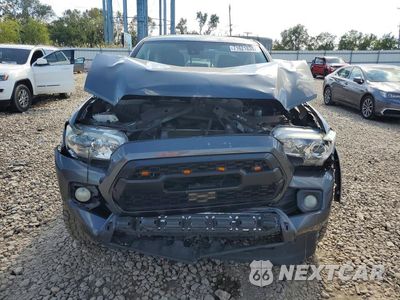 Piąte zdjęcie samochodu w środku: 2019 TOYOTA TACOMA SR5 V6 VIN:3TMAZ5CN4KM097802 - miniatura