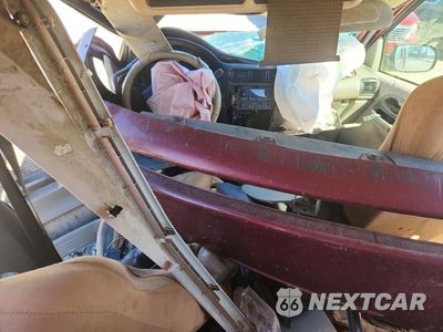 Zdjęcie 8 z 14 samochodu: 2000 CHEVROLET VENTURE VIN:1GNDX03E8YD107362 - miniatura