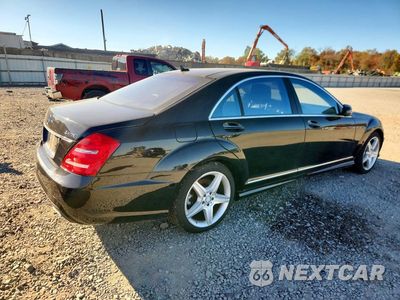 Trzecie zdjęcie samochodu z tyłu: 2010 MERCEDES-BENZ S 550 4MATIC VIN:WDDNG8GB7AA288768 - miniatura