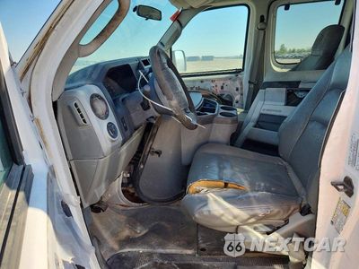 Zdjęcie 7 z 13 samochodu: 2009 FORD ECONOLINE E350 SUPER DUTY WAGON VIN:1FBSS31L49DA17696 - miniatura